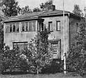 Puuseppä Emil Salosen funkkistalo Keskitalontiellä, rakennettu 1930-luvulla.